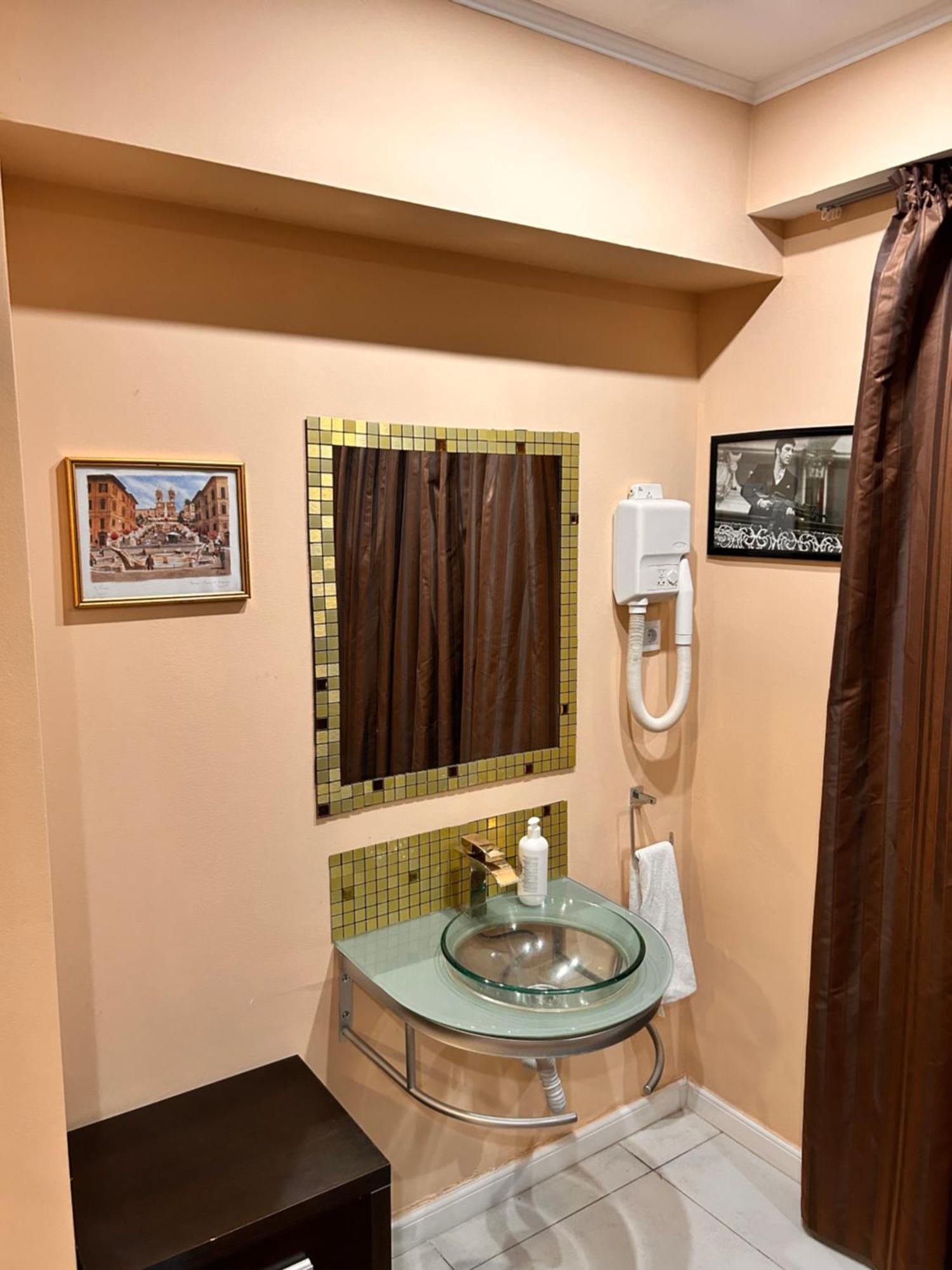 Persepolis Apartment Bukares Bagian luar foto